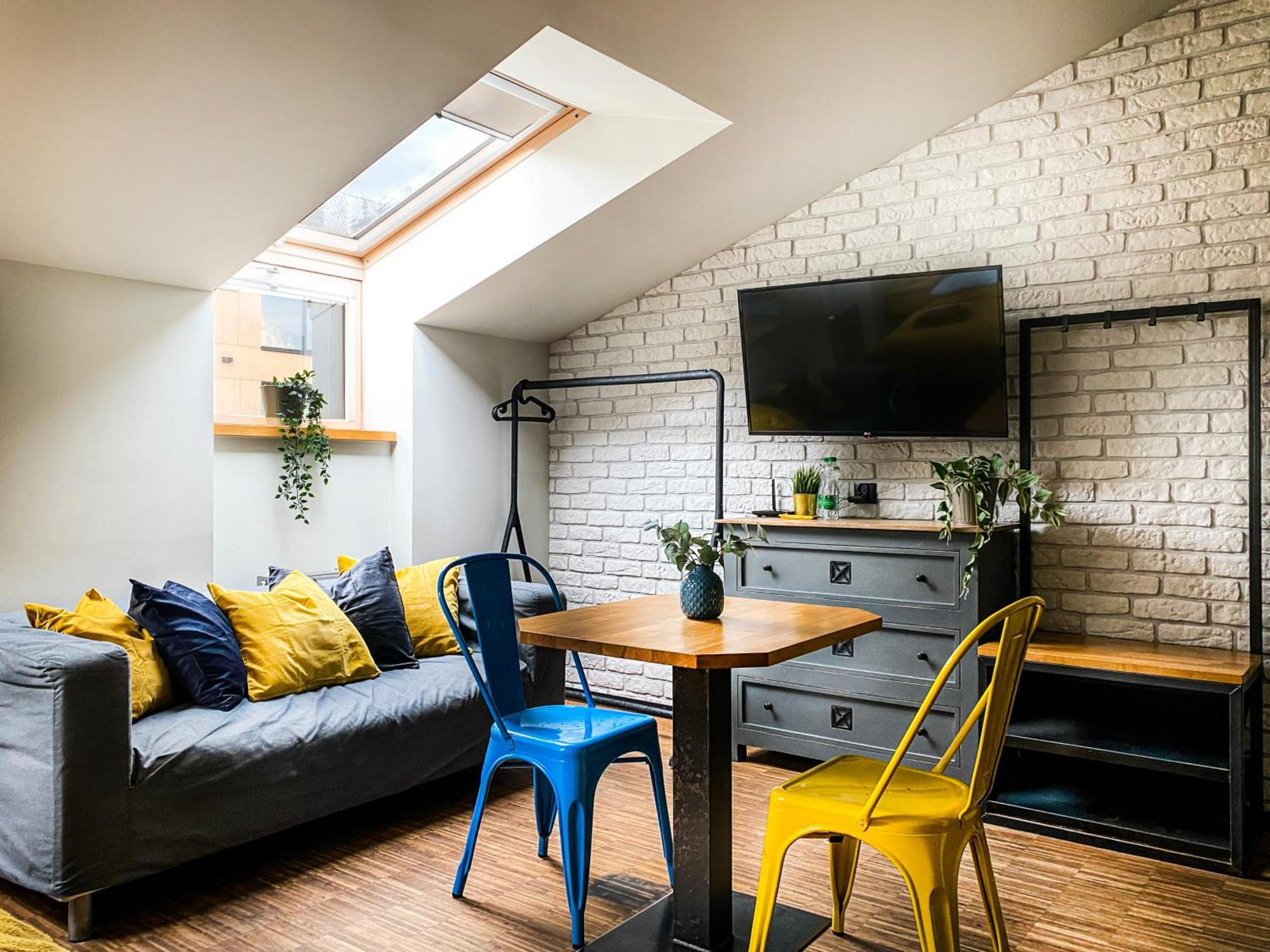 Апартаменти Cozy With Ac For Couples - Old Town *