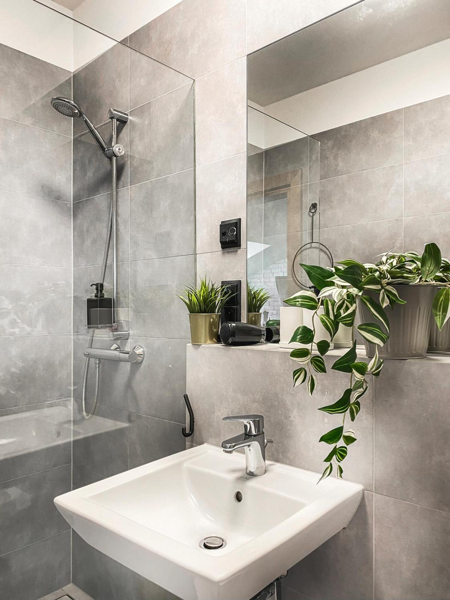 Апартаменти Cozy With Ac For Couples - Old Town