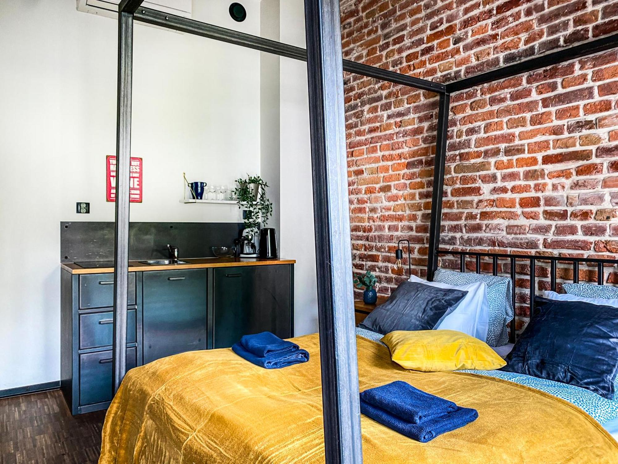 Апартаменти Cozy With Ac For Couples - Old Town Краків