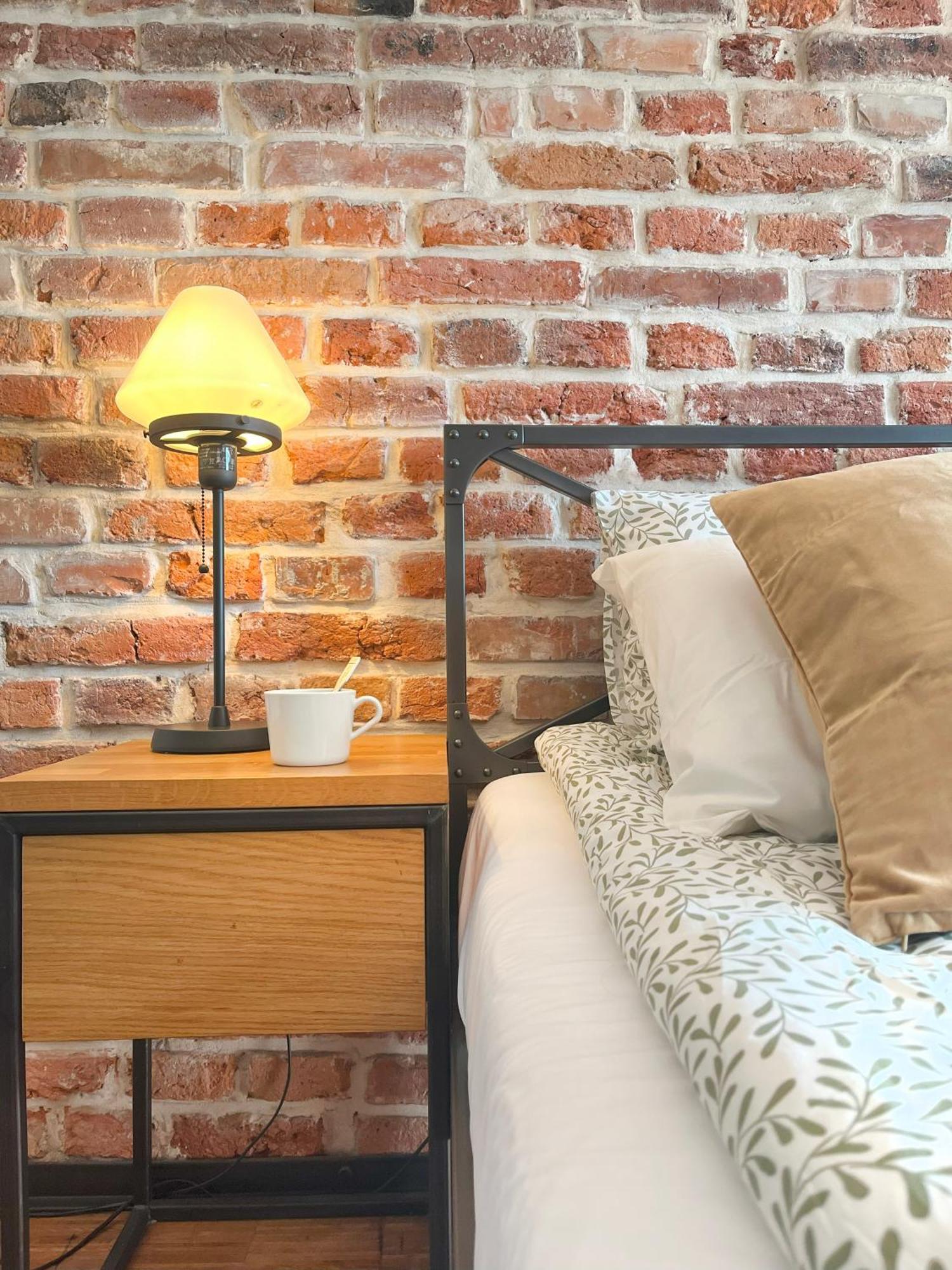 Cozy With Ac For Couples - Old Town Apartment